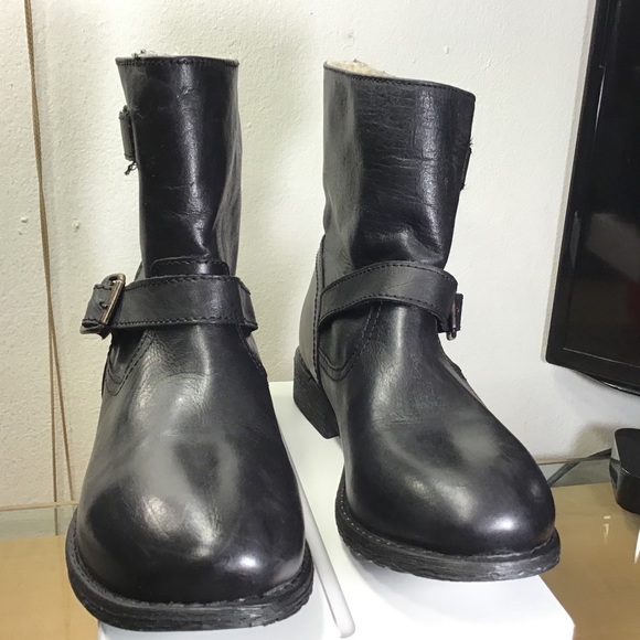 Beautiful Zigi SohoLeather Black Ankle Winter Boot - Picture 10 of 15